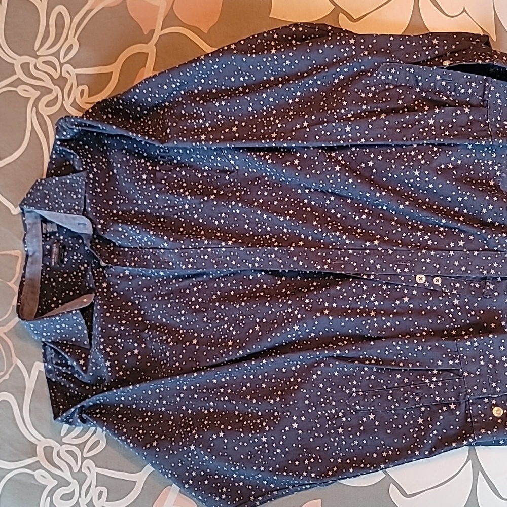 Mens Van Heusen dress shirt XL slim fit